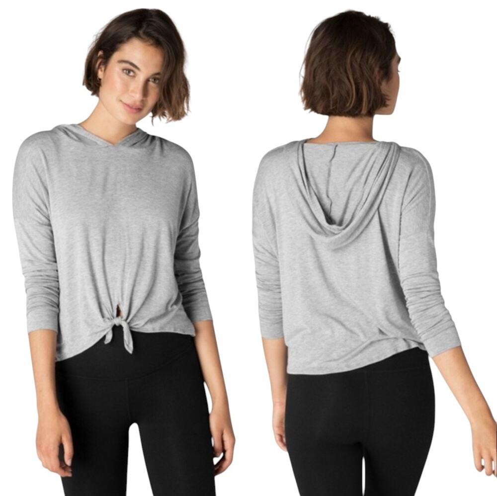 Beyond Yoga Light Heather Gray All Tied Up Hooded Top